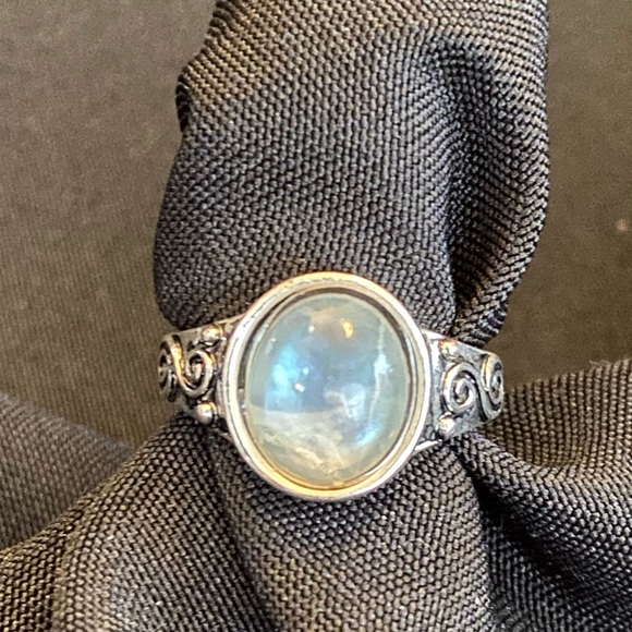 Silver Faux Moonstone Ring Size 8 - Picture 2 of 7